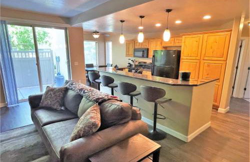 3-Bedroom Luxury Condo in the Heart of the City - Foto 1