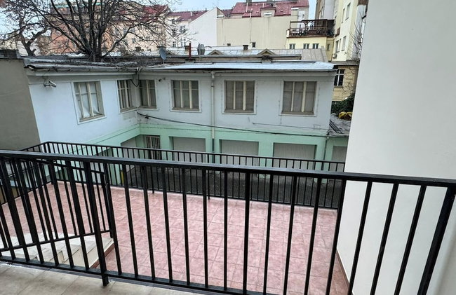 Studio - Sleeps 2 -smoking on Balcony - Pets -wifi - Foto 9