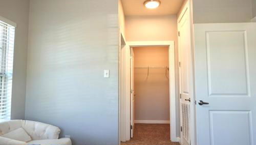 Trenton Sky Suite, Comfort, Pool, Gym, Gated Access - Photo 4