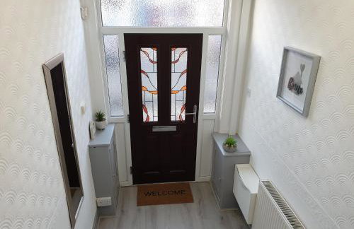 Superb Spacious House For Contractors & Families & Private Parking By Liverpool Short Stay - Foto 14