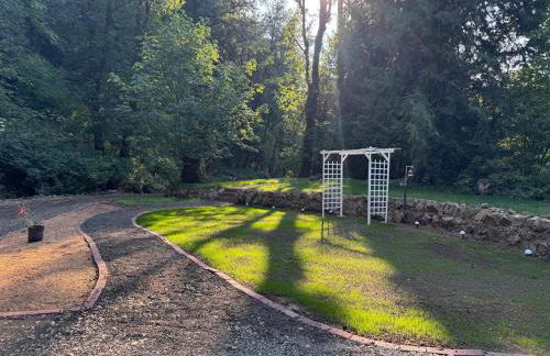 Enchanted Hollow- Cozy, Romantic Woodland Getaway - Photo 68