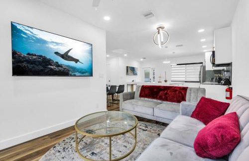 Modern Home with large private yard - Next to downtown & beach & airport - Pet friendly - Foto 15