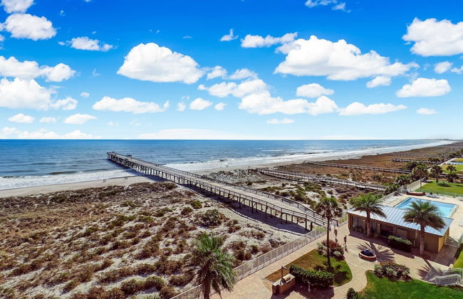 Beach Condo Miles-long Views Sand and Sea, Access to Private Fishing Pier by RedAwning - Foto 25