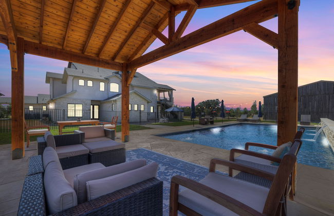 Luxurious Hill Country Retreat With Pool and Firepit! - Photo 1