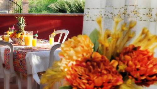 Villa Radiosa In Sicily with private fenced pool, Please read, leggete, HOST INFO for correct cost - Foto 5