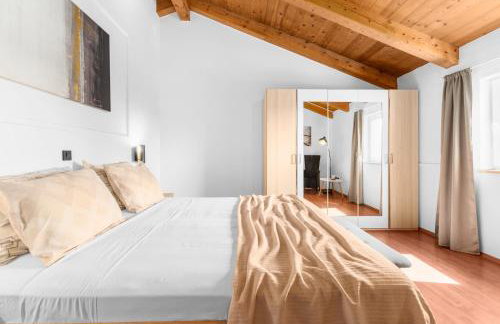 The Village - Foto 6