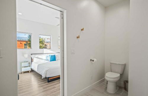 Timber & Tin D 2Bed 2Bath w Pool & Rooftop Deck - Foto 41