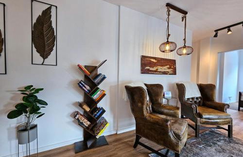 BETTER l industriaI apartment l Heimkino - Foto 13