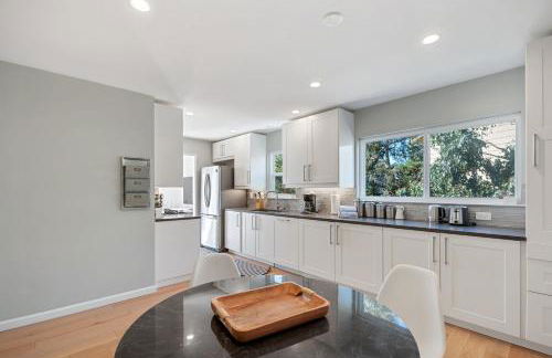 @ Marbella Lane - Chic Abode w/Mountain Skyline - Foto 17