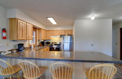 Walk to Ski Shuttle! Ideal Winter Park Base Camp - Foto 5