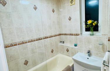 Vauxhall, river Thames, Big Ben Retreat, Central London family Stay - Photo 29