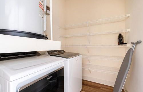 Central Domain 2br w pool wd gym ATX-204 - Foto 15