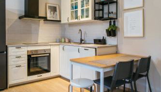 Peaceful Family Apartment with PRIVATE GARAGE Free Parking, Split - Foto 4, stove