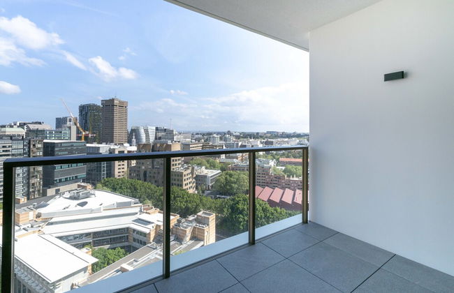 Modern Apartment in Darling Harbour - Photo 12