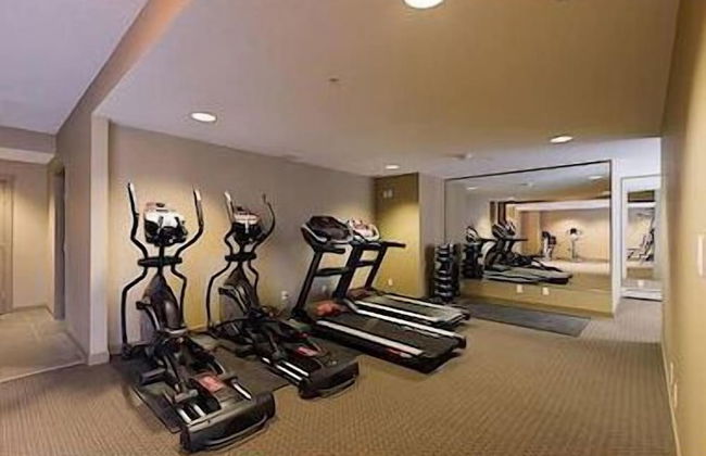 Regal Suites - Riverfront - Photo 23