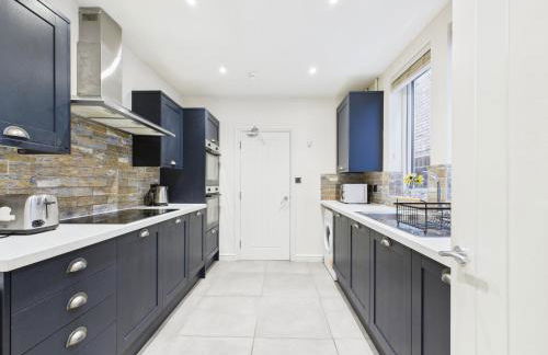 Stylish 6 Bed Apartment - Ideal for Contractors, Health Care workers - Peterborough - Foto 17