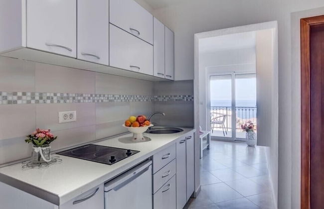 MarBok Apartments with SeaView - Photo 11