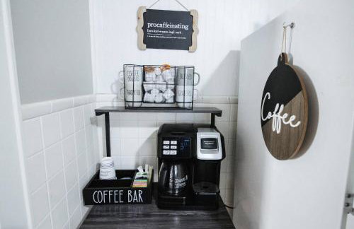 Central Location. Fenced Yard W Washer and Dryer - Foto 25