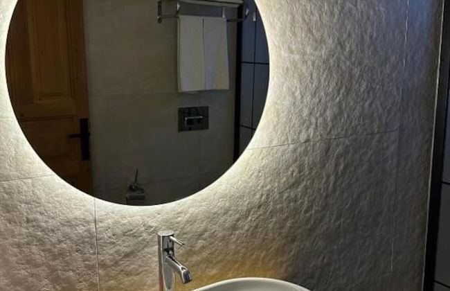 Old Town Deluxe Flats - Photo 40