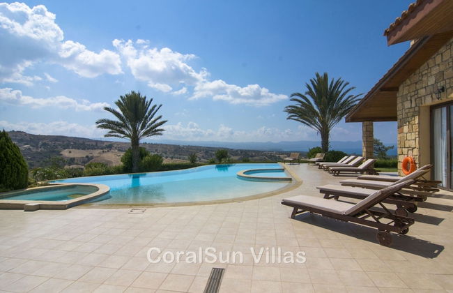 Amazing Luxury Villa, Enormous Heated Pool Jacuzzi, Gym, Games Room In Paphos, - Foto 43