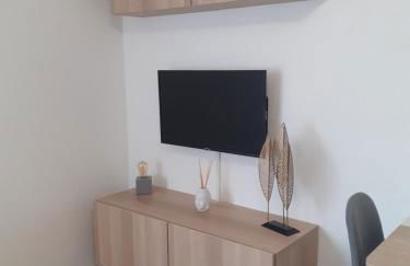 Studio climatisé avec une place de parking et classé 2 étoiles à la Faviére - Foto 3