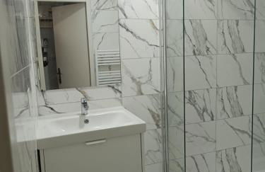 Bagnol Cosy- 4 personnes - 30 minutes Avignon - Foto 8