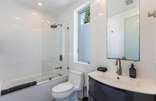 5BR Modern West Hollywood Retreat - Foto 69