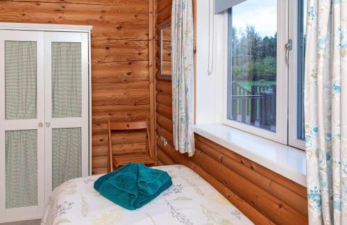 Teal Lodge - Nordic Log Cabin with private hot tub - Foto 16