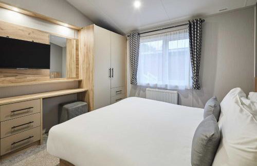 Black Moorhen Lodge with Hot Tub - Foto 15