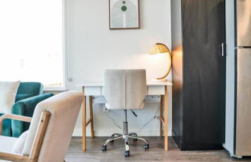 Waterfront Views Prime Downtown Apartment - Foto 5