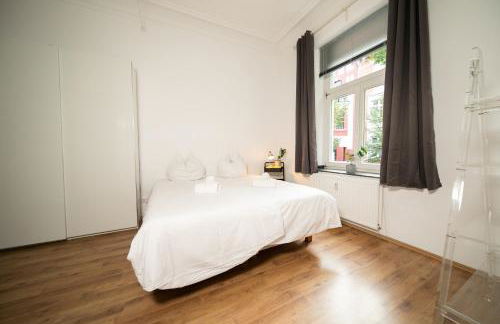 WHITE 60 QM Apartment - Zentral - Balkon - Messe - Foto 4