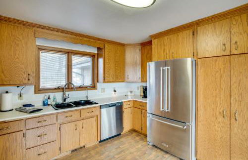 All-Season Lodge 40 Acres Walk to Elkhart Lake! - Foto 10