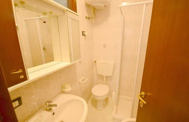 Inviting Holiday Home With Terrace, Garden Furniture, BBQ - Foto 54