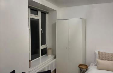 The Nest - 2 Minutes walk to East Croydon Station - Foto 9