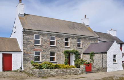 Treleddyn Farmhouse - Photo 2