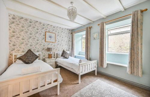 Polean Farm Old Farmhouse - With Large Jacuzzi, Games Room, Near the Sea and with Free Access to a Nearby Pool - Foto 34