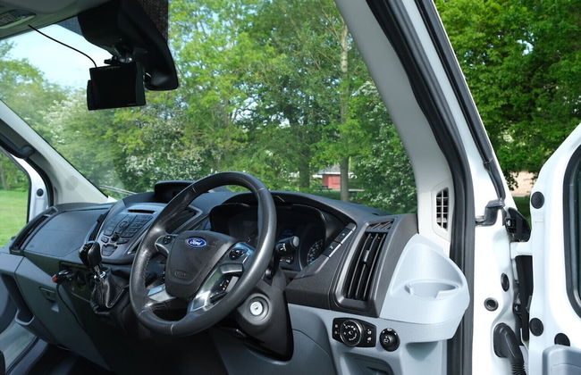 Superb 4 Berth Campervan With Kingsize bed - Foto 14