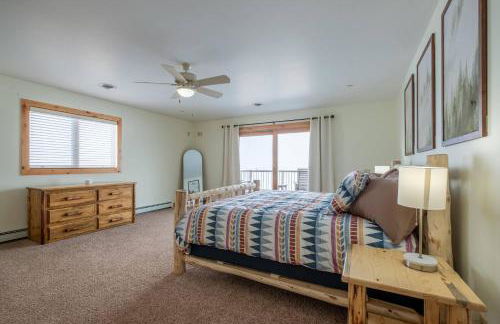 Mountain View Home w/Hot Tub - Close to Downtown! - Foto 12