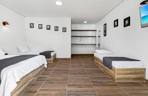 Sítio com Churrasqueira, Piscina, Lago e Natureza - Foto 4