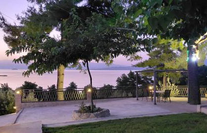 Thalantheia House - Photo 29