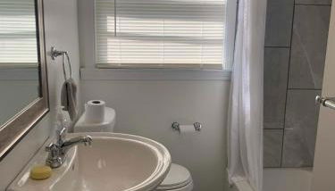 East Side 2BR - 1 BA Newly Remodeled Home - Foto 5