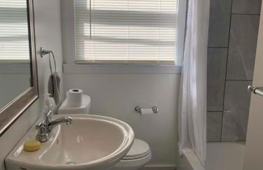 East Side 2BR - 1 BA Newly Remodeled Home - Foto 5