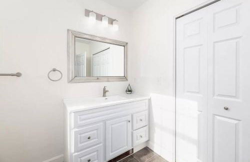 2-Unit House, big Lake Winnisquam views - Sleeps 13 - Foto 34