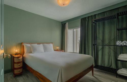 Emerald Residences Of Belleair Beach - Photo 2