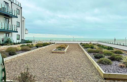 Harbour View - Steps From The Sea - Balcony - Parking - Foto 9