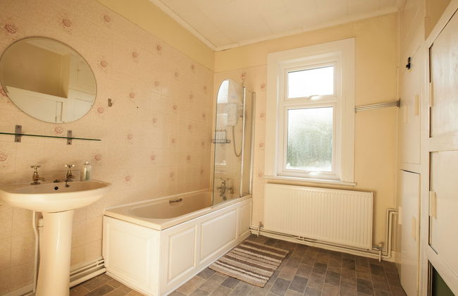 Comfy Kingston Central Garden House & Free Parking - Foto 40