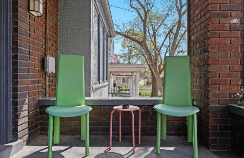 Cozy & Creative Top Unit in Lou's Arts District - Foto 61