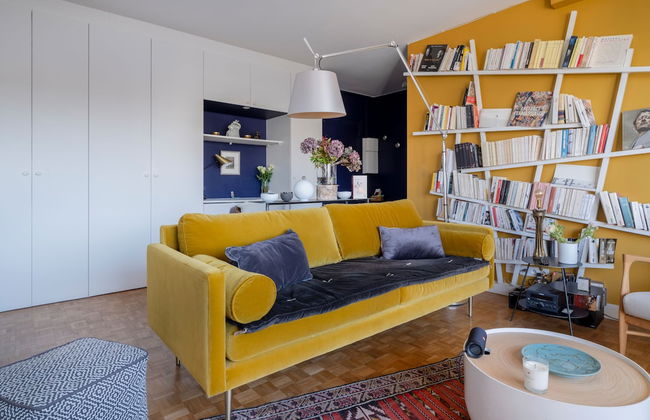 Eiffel Tower Design Residence - Photo 15