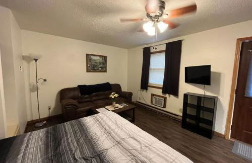 Tomah Apartment - 201 E Veterans Unit J - Foto 3