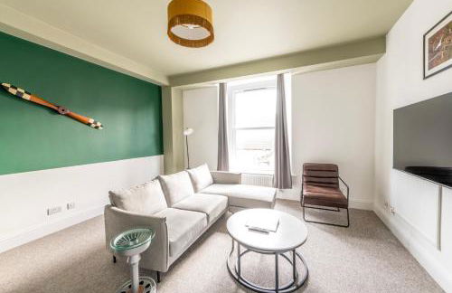 Modern Spitfire with FREE PARKING by Prescott Apartments - Foto 4